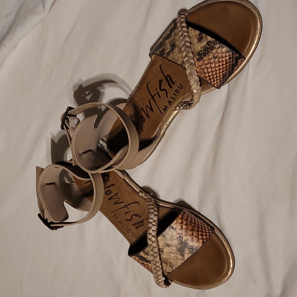 Womens sandals